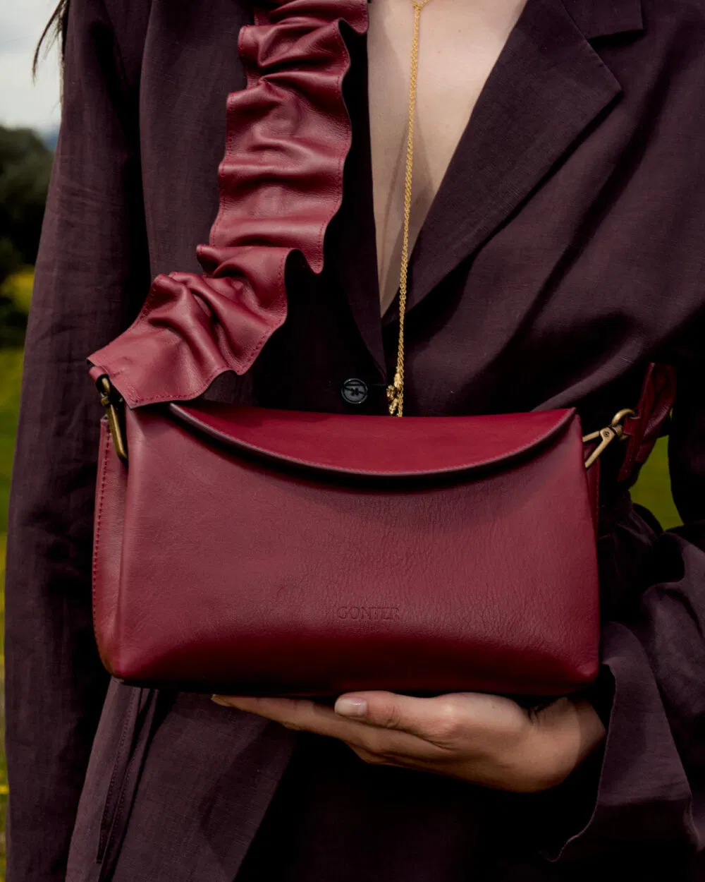 bolso gonter edicion 29003 cuero tosca 01